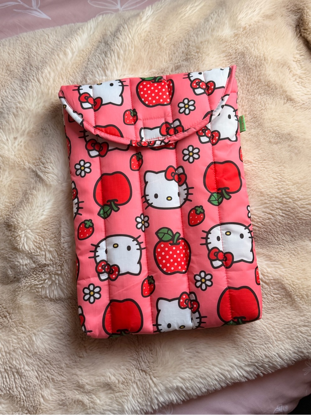 BAGGU x Sanrio Hello Kitty Puffy Laptop Sleeve 13”/14”